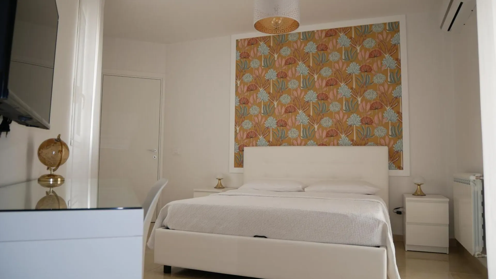 Casa Vacanze Le Tre Scimmiette Chic Paterno  Italy