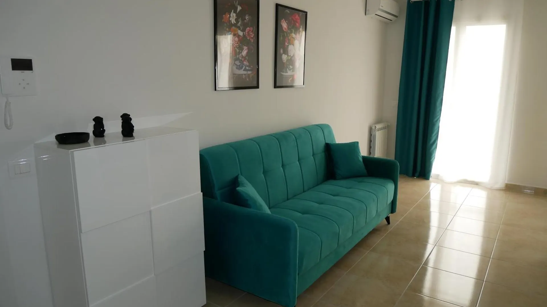 Casa Vacanze Le Tre Scimmiette Chic contacts