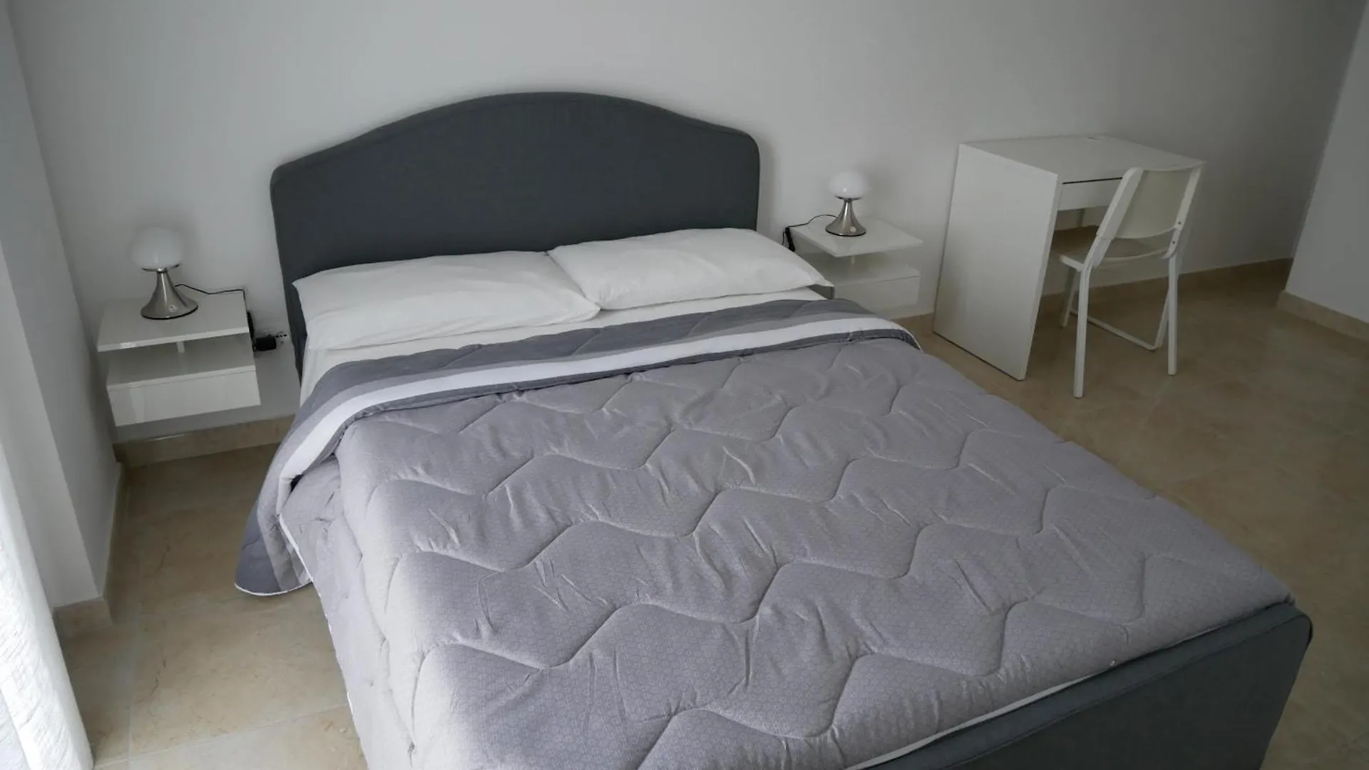 Apartment Casa Vacanze Le Tre Scimmiette Chic Paterno  Italy